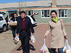 攜手共踐行，黨暖老人心